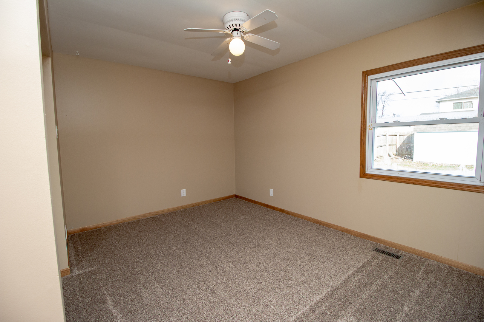 222 Healy Avenue Romeoville, IL 60446 - Photo 6 of 11
