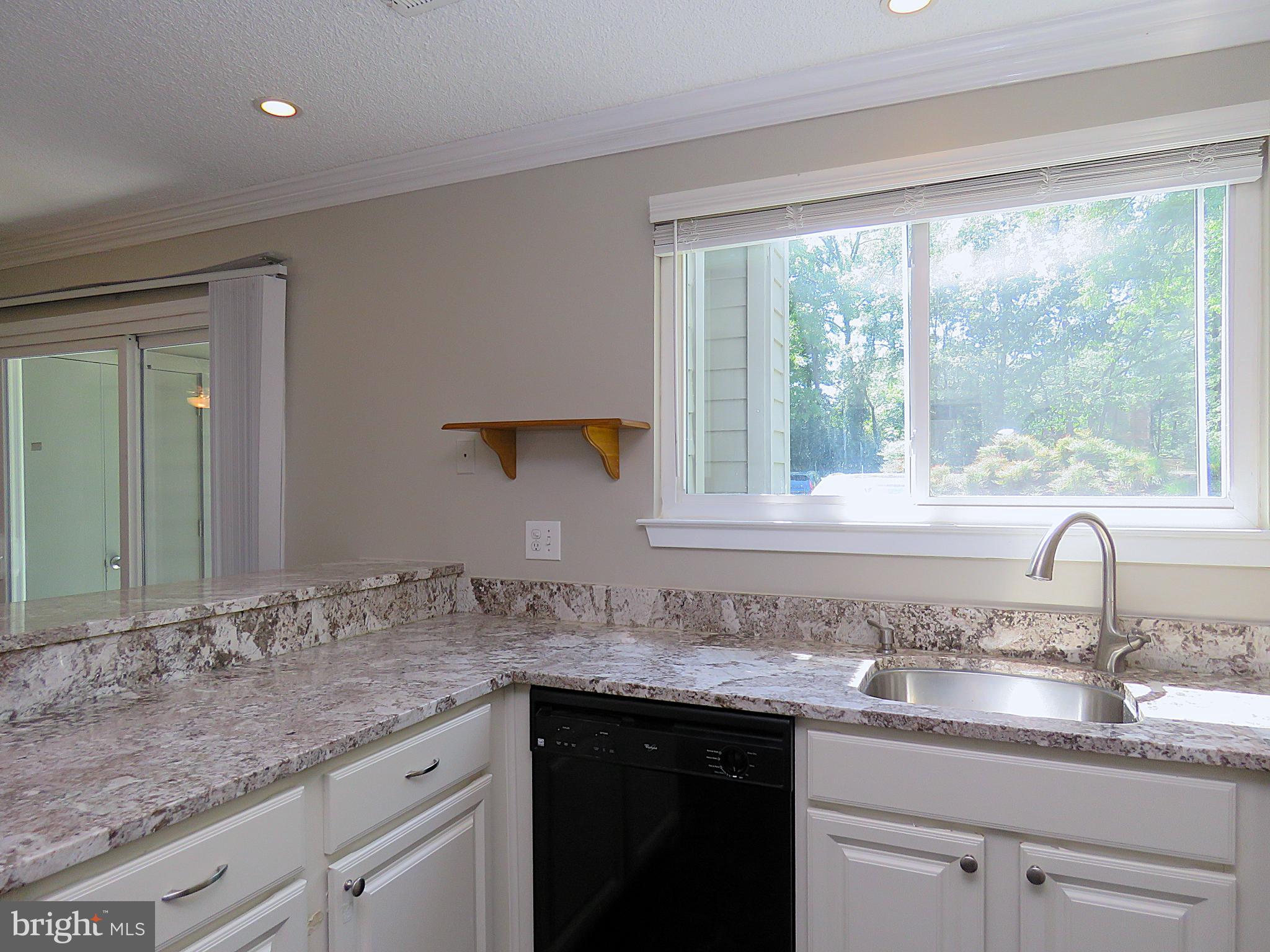 11701 Summerchase Circle, Unit A Reston, VA 20194 - Photo 5 of 32 Kitchen