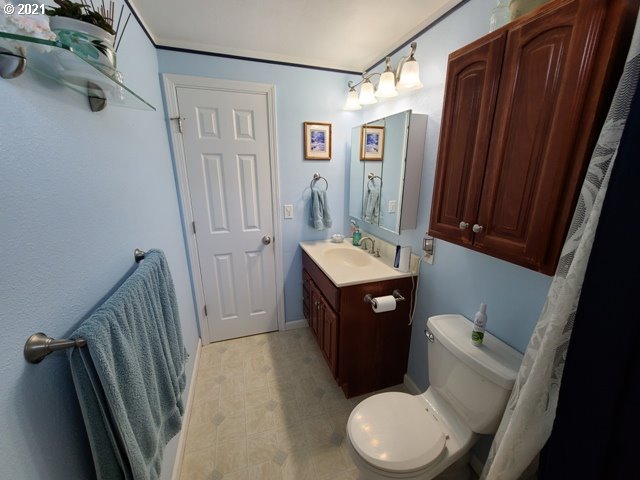 557 20th Street Springfield, OR 97477 - Photo 13 of 21