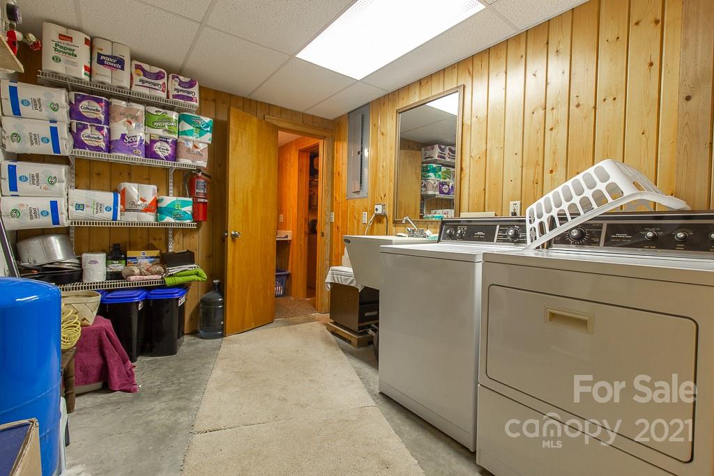 620 Pioneer Ridge Road Canton, NC 28716 - Photo 24 of 42 a utility room with dryer and washer