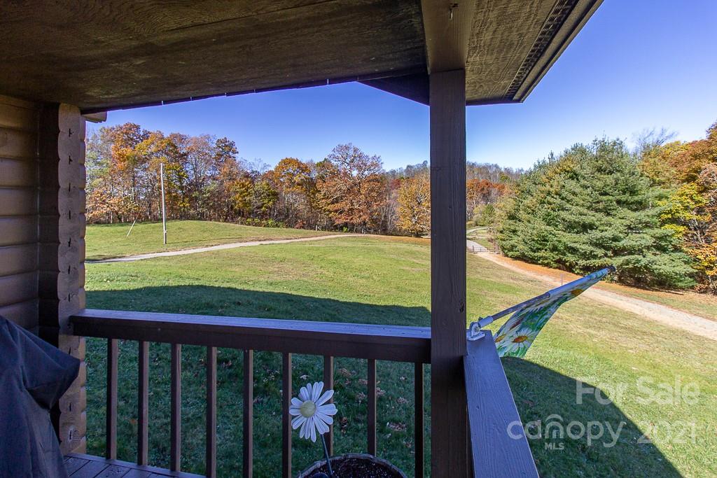 620 Pioneer Ridge Road Canton, NC 28716 - Photo 28 of 42 a view of sky from a balcony