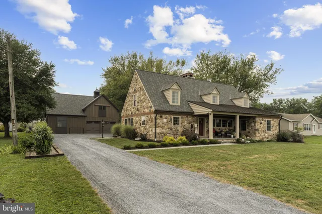 $799,800 | 650 Broad Street, Honey Brook, PA 19344