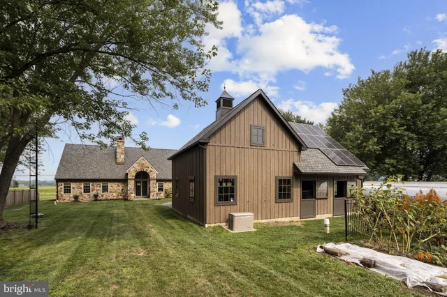 $799,800 | 650 Broad Street, Honey Brook, PA 19344