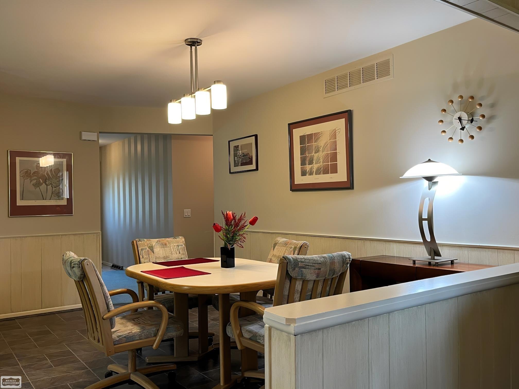 5376 County Line Road New Haven, MI 48048 - Photo 7 of 21 50150870-9bf79c53-2eec-43c6-8ee0-8eca7d7ec621.JPG