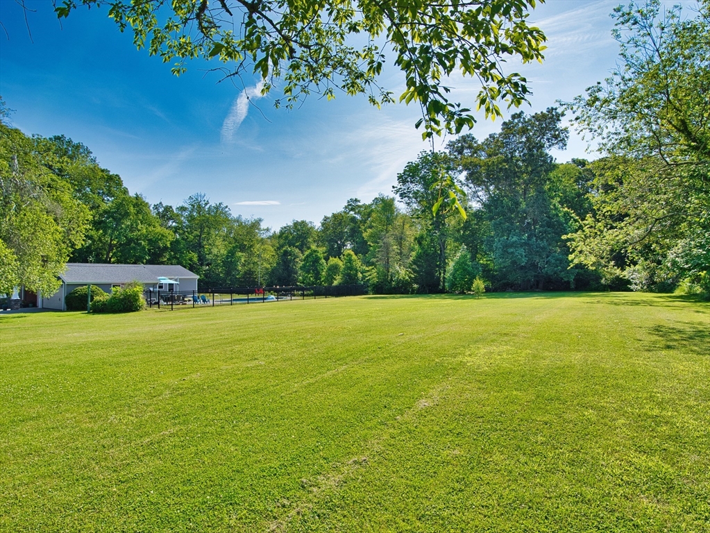 178 Main Road Westport, MA 02790 - Photo 4 of 41 Gallery Image 4