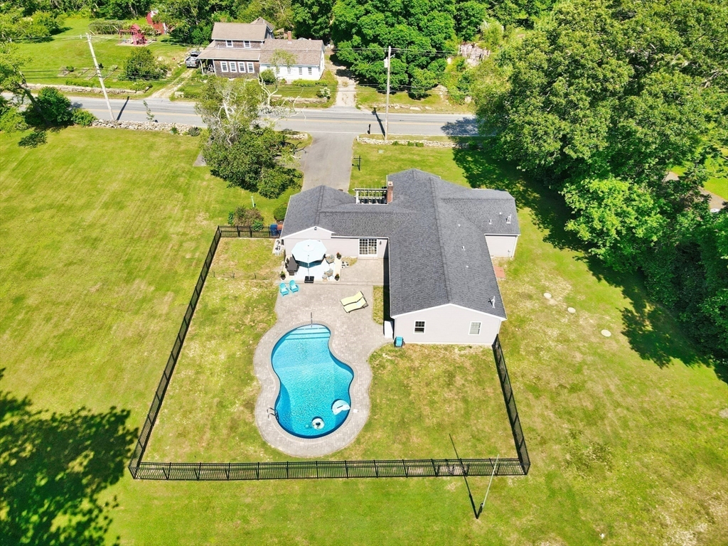 178 Main Road Westport, MA 02790 - Photo 8 of 41 Gallery Image 8