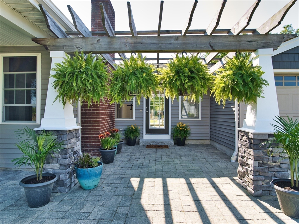 178 Main Road Westport, MA 02790 - Photo 9 of 41 Gallery Image 9
