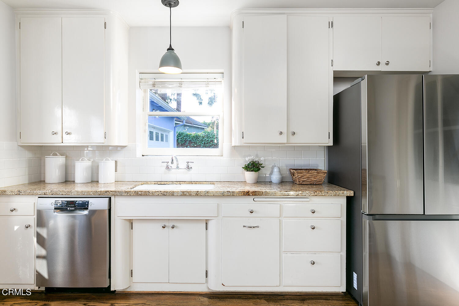 420 Northcliff Road Pasadena, CA 91107 - Photo 11 of 25 a kitchen with appliances cabinets and a counter top space