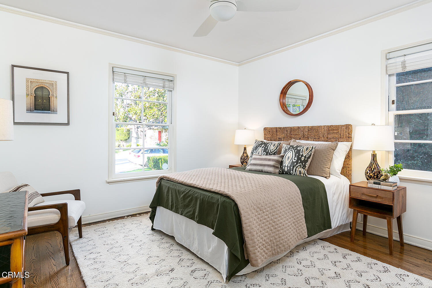 420 Northcliff Road Pasadena, CA 91107 - Photo 18 of 25 a bedroom with bed and window