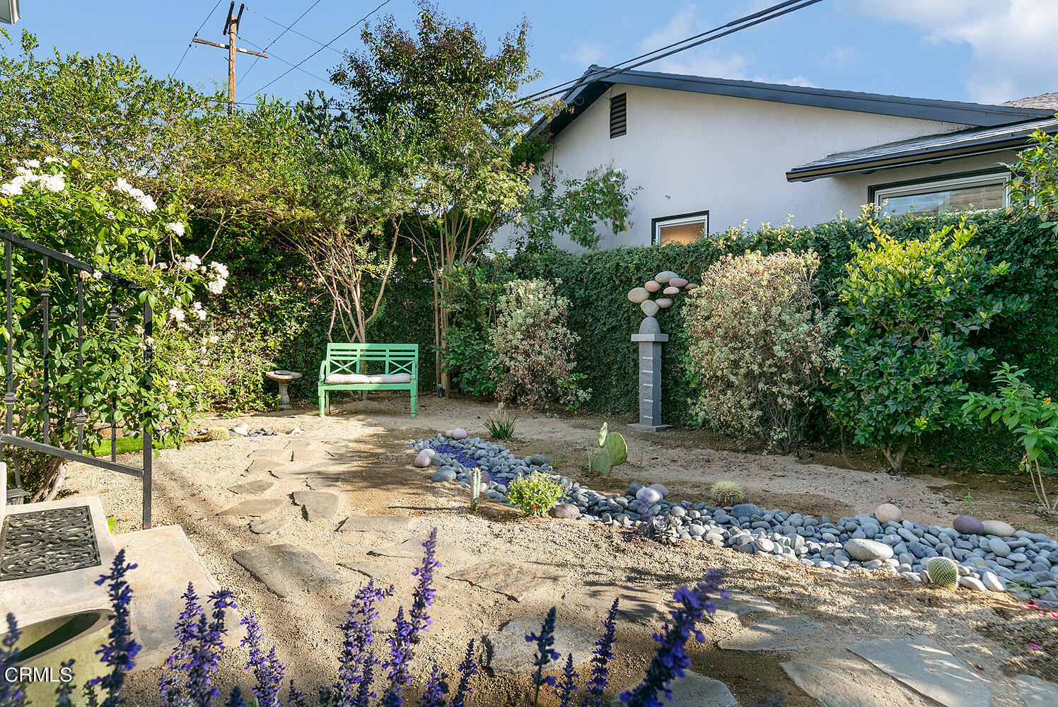 420 Northcliff Road Pasadena, CA 91107 - Photo 24 of 25 a view of a backyard with plants and large trees