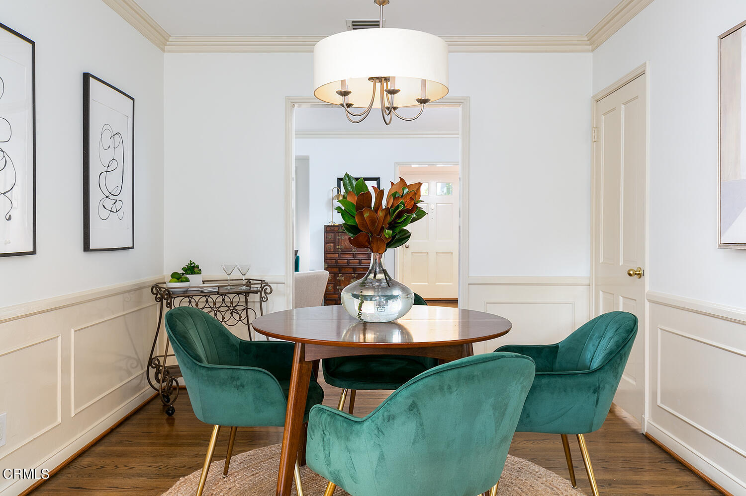 420 Northcliff Road Pasadena, CA 91107 - Photo 7 of 25 a view of a dining room with furniture and wooden floor