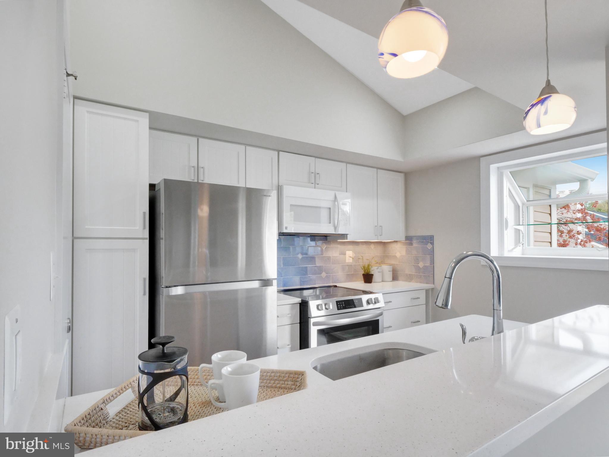 4525 28th Road South, Unit C Arlington, VA 22206 - Photo 11 of 36 Kitchen
