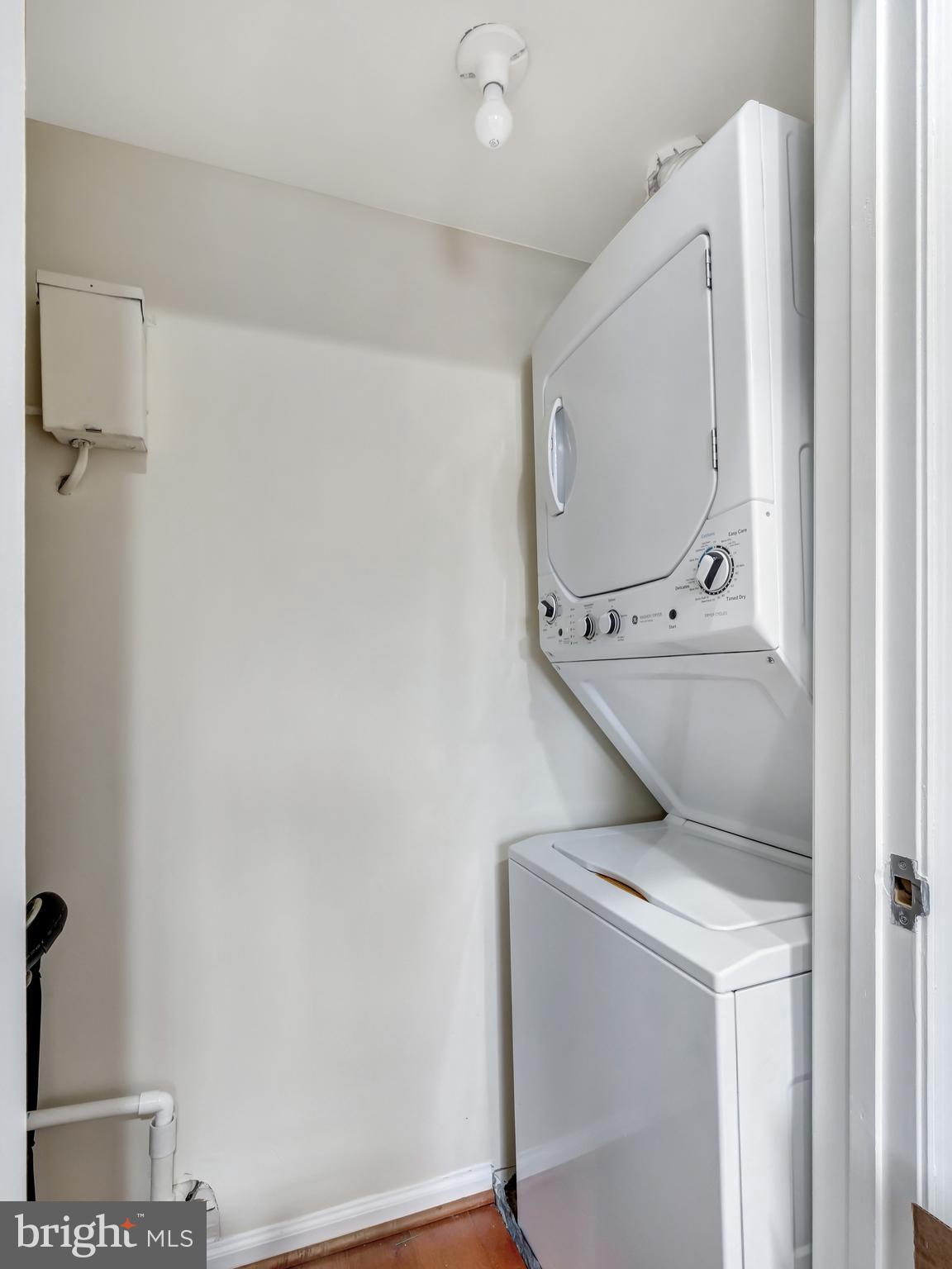4525 28th Road South, Unit C Arlington, VA 22206 - Photo 28 of 36 Laundry