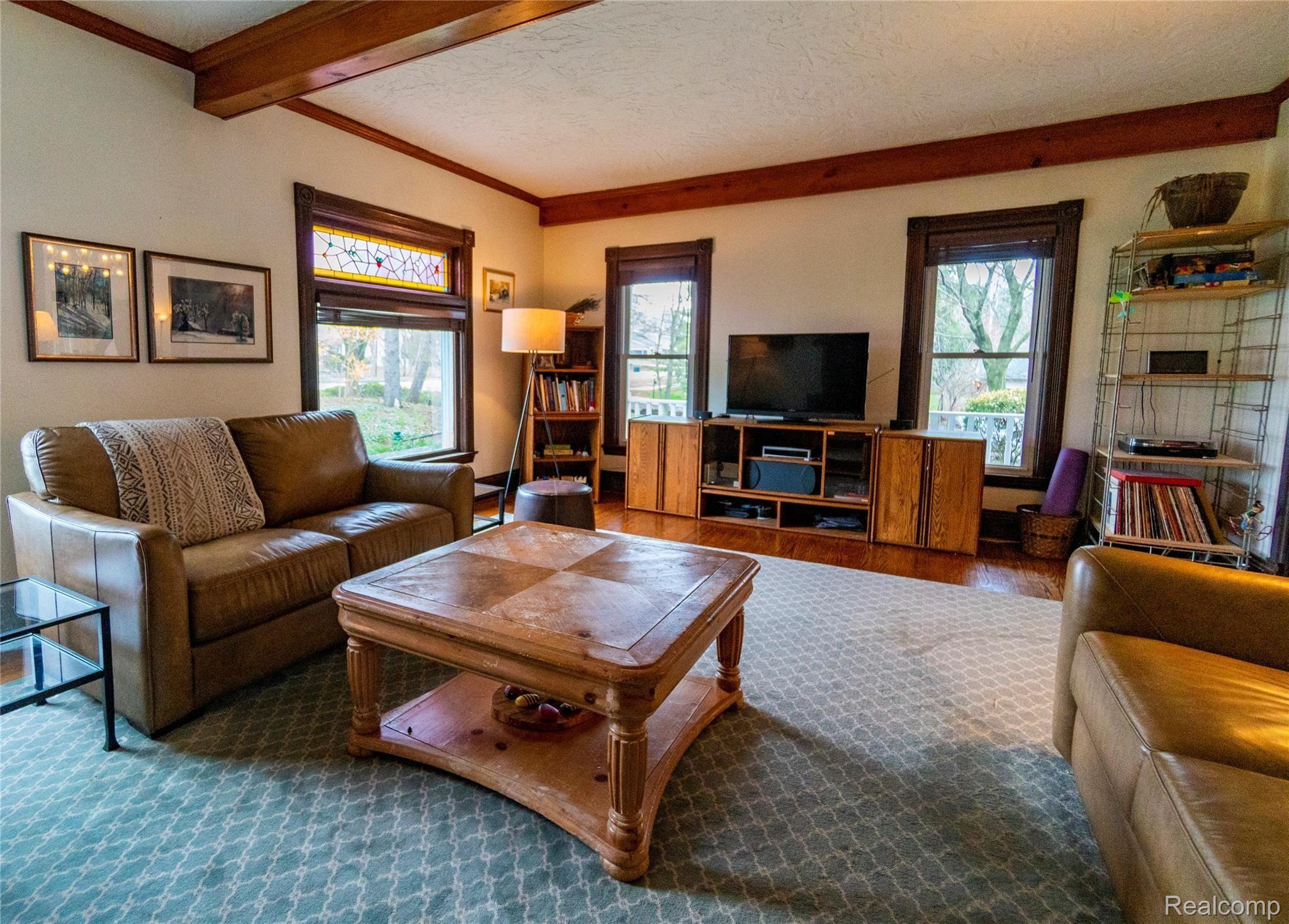 4755 Walnut Lake Road Bloomfield Hills, MI 48301 - Photo 7 of 30 Family Room