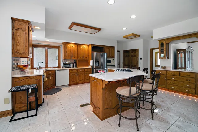 $600,000 | 284 Barrington Lane, Bourbonnais, IL 60914