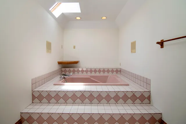 $625,000 | 284 Barrington Lane, Bourbonnais, IL 60914