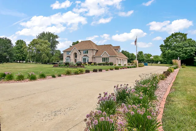 $625,000 | 284 Barrington Lane, Bourbonnais, IL 60914