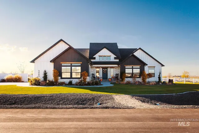 $899,000 | 4089 North 2280 East, Filer, ID 83328