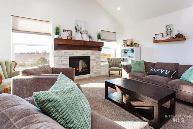 $899,000 | 4089 North 2280 East, Filer, ID 83328