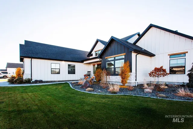 $899,000 | 4089 North 2280 East, Filer, ID 83328