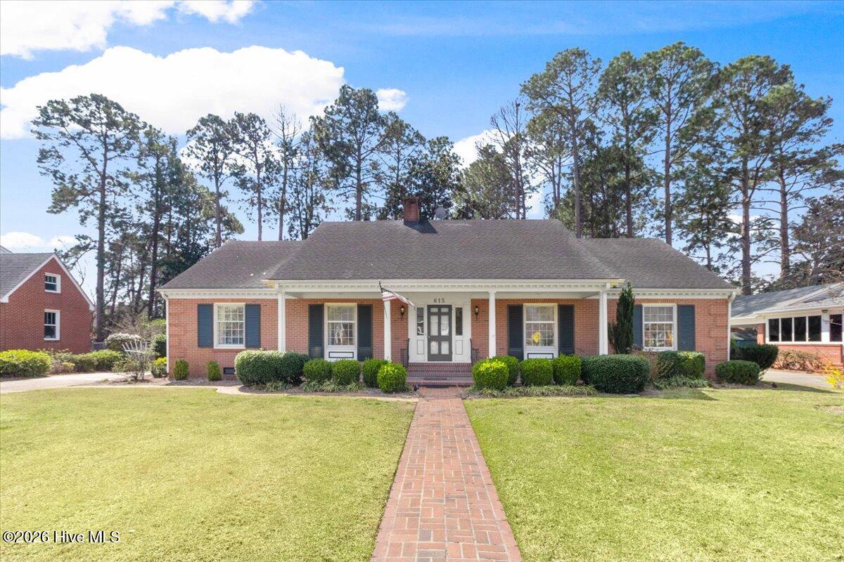 615 West Main Street Mount Olive, NC 28365 - Photo 1 of 39 01-615 W Main St-1