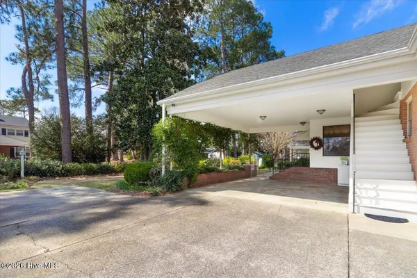 $359,900 | 615 West Main Street, Mount Olive, NC 28365