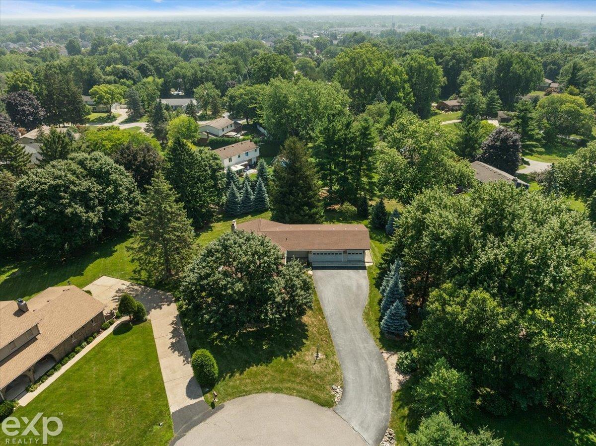 6577 High Rim Court Washington, MI 48094 - Photo 32 of 82 50182994-053c0d69-77d4-4443-91c7-de506d82a13c.JPG