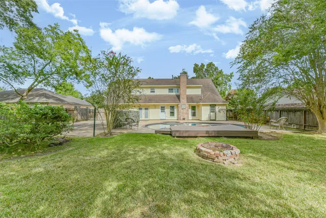 $395,000 | 4118 Honey Oaks Drive, Seabrook, TX 77586