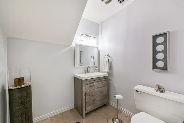 $395,000 | 4118 Honey Oaks Drive, Seabrook, TX 77586