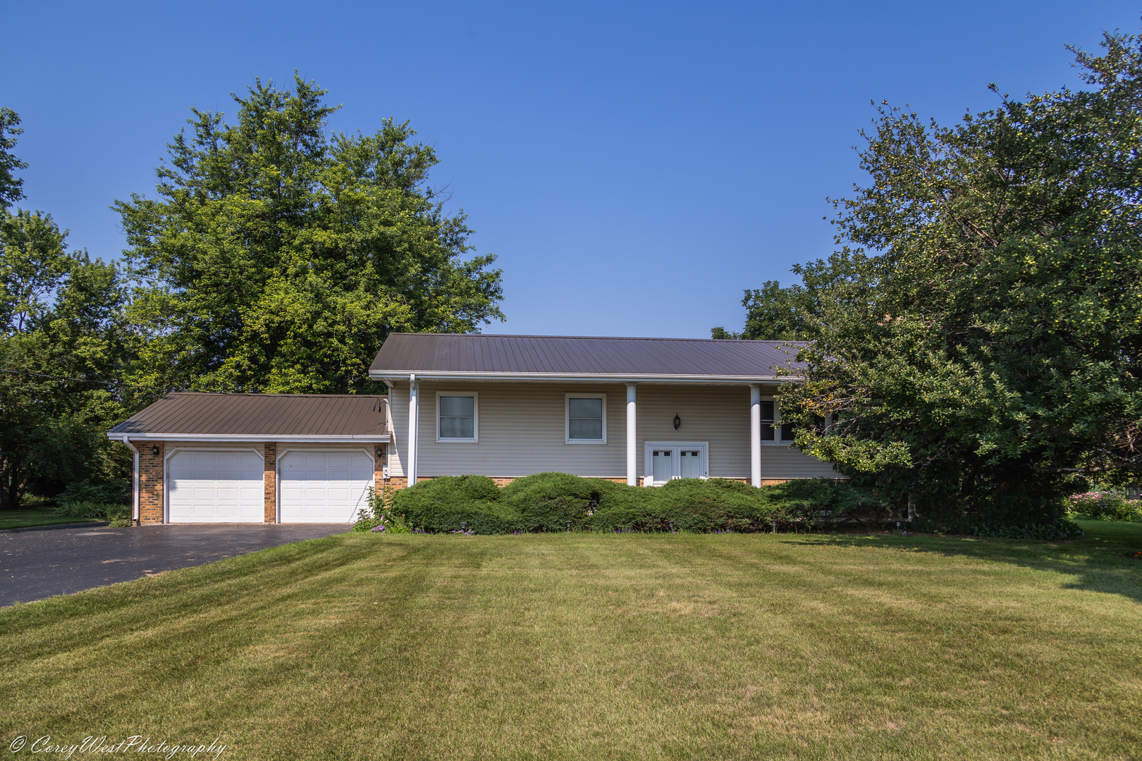 34371 Irene Road Kirkland, IL 60146 - Photo 1 of 36