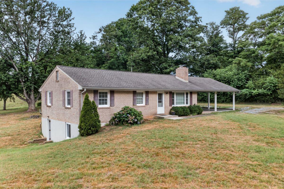 1069 Pecks Road Bedford, VA 24523 - Photo 1 of 47 1069 Pecks Road