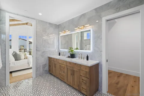 $5,350,000 | 466 Westbourne Street, La Jolla, CA 92037