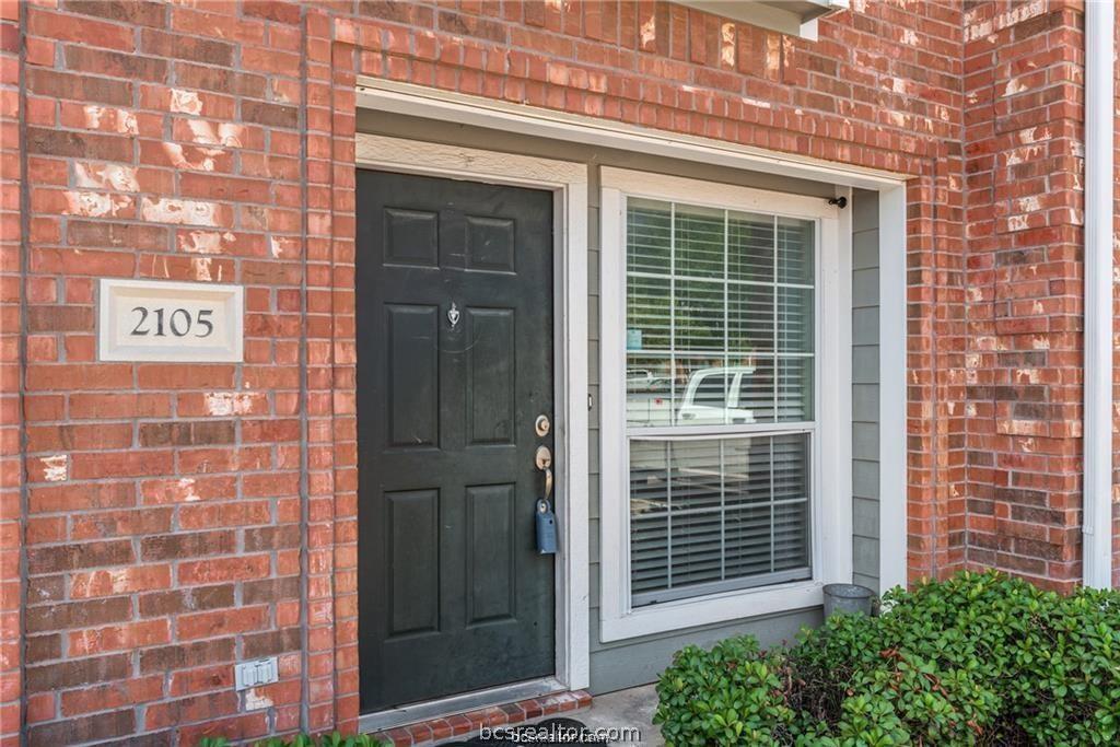 1001 Krenek Tap Road, Unit 2105 College Station, TX 77840 - Photo 3 of 24 Entry with nearby assigned parking