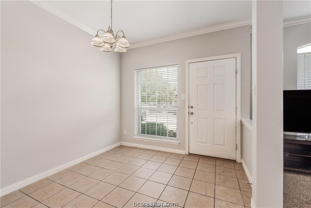 1001 Krenek Tap Road, Unit 2105 College Station, TX 77840 - Photo 4 of 24 Dining space conveniently located off the kitchen