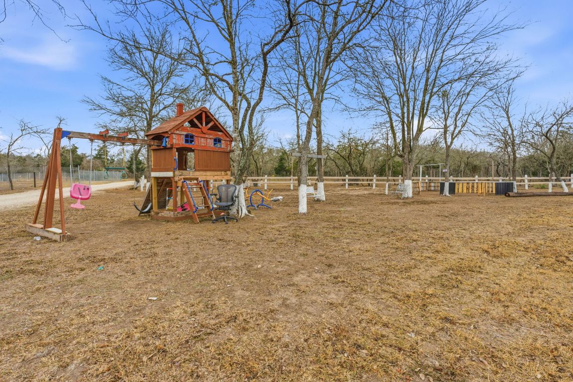 1278 Fm 812 Road Cedar Creek, TX 78612 - Photo 7 of 19