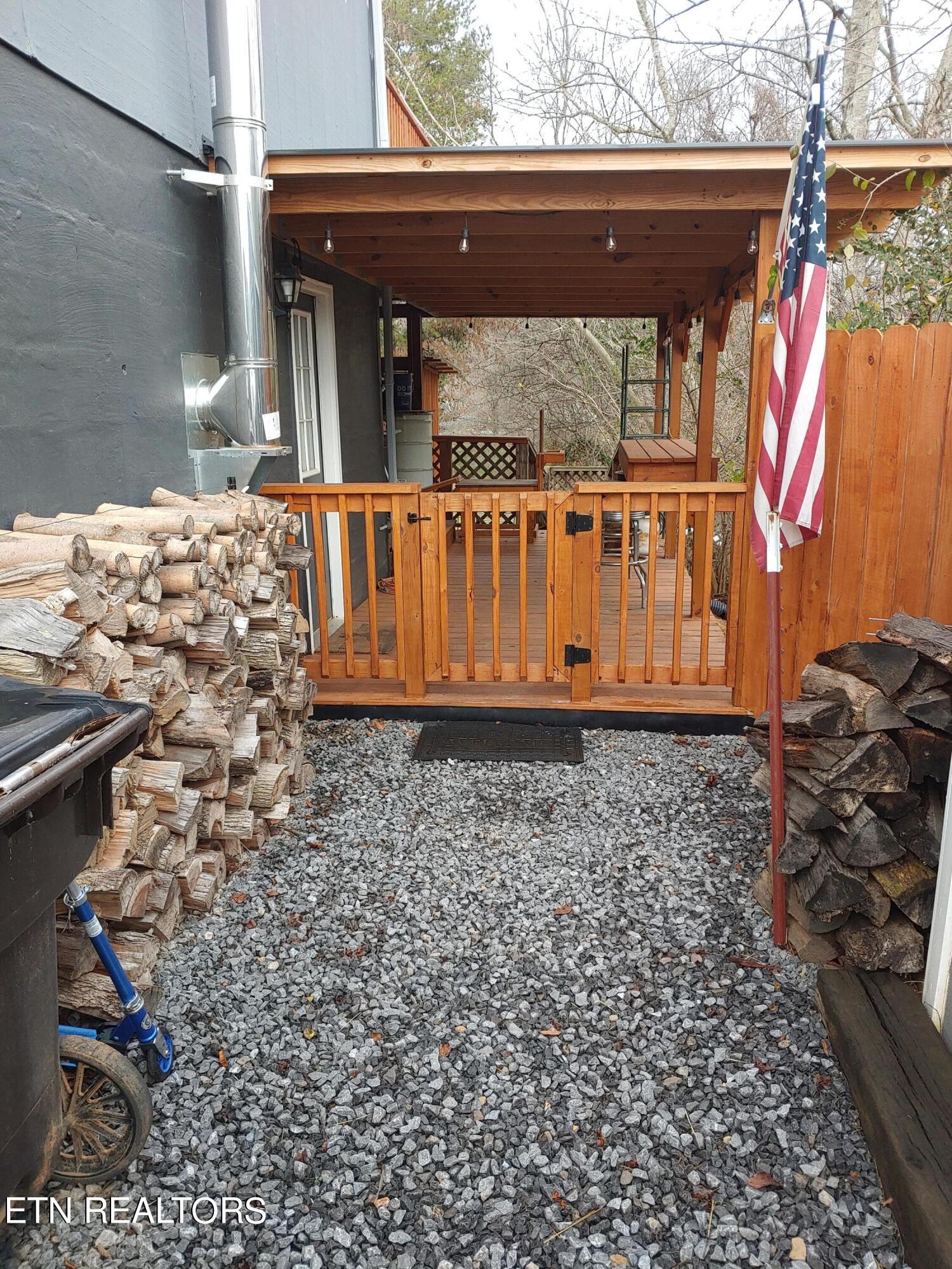 2022 Cecil Johnson Road Knoxville, TN 37921 - Photo 5 of 19 Porch Entrance