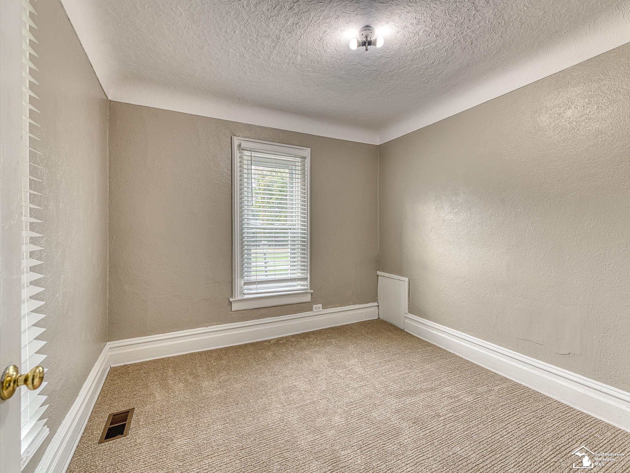 8115 Douglas Road Lambertville, MI 48144 - Photo 35 of 56 Gallery Image 35