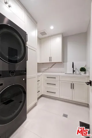 a view of a basketball court