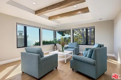 $3,995,000 | 17810 Sabbiadoro Way, Pacific Palisades, CA 90272