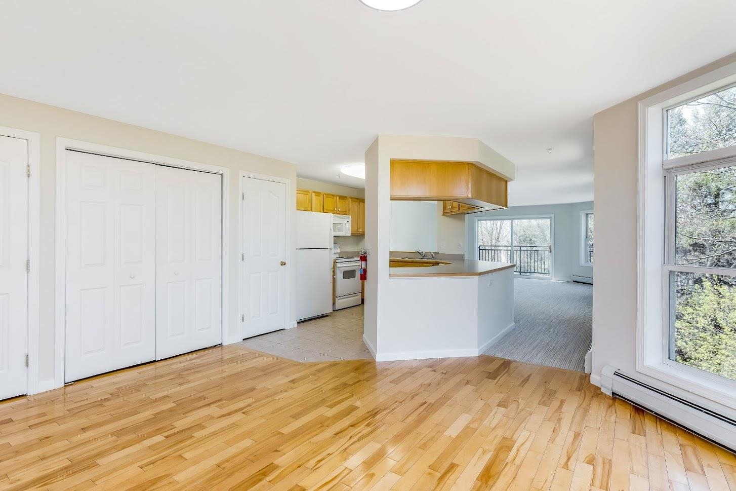 113 Claire Point Road, Unit 113 Burlington, VT 05408 - Photo 7 of 27 Gallery Image 7