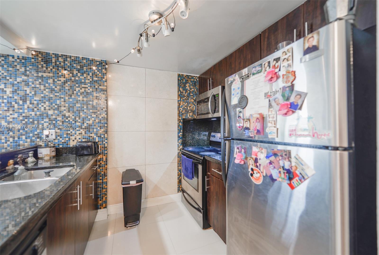 800 North Miami Avenue, Unit E809 Miami, FL 33136 - Photo 5 of 23