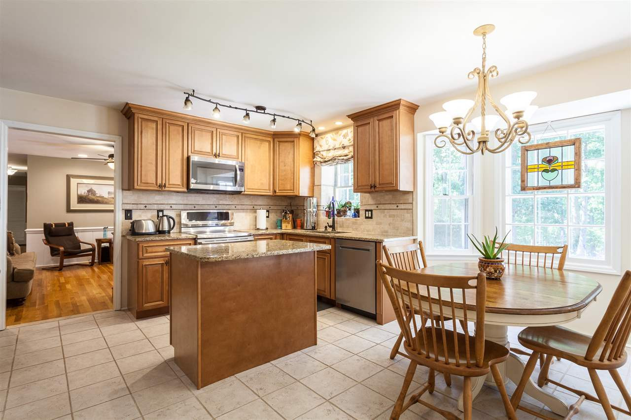 8709 Kenilworth Drive Raleigh, NC 27613 - Photo 11 of 30 Kitchen and Breakfast Nook