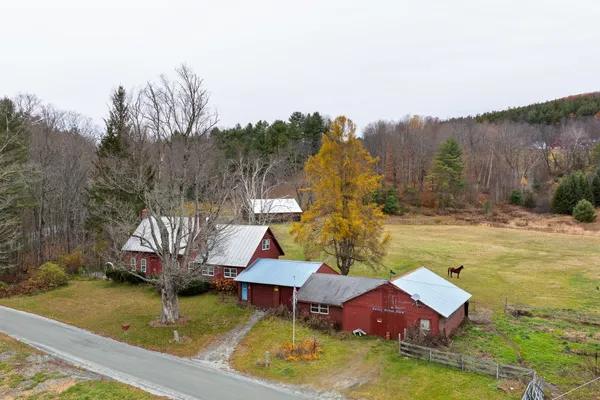 $565,000 | 298 Jenneville Road, Hartland, VT 05089
