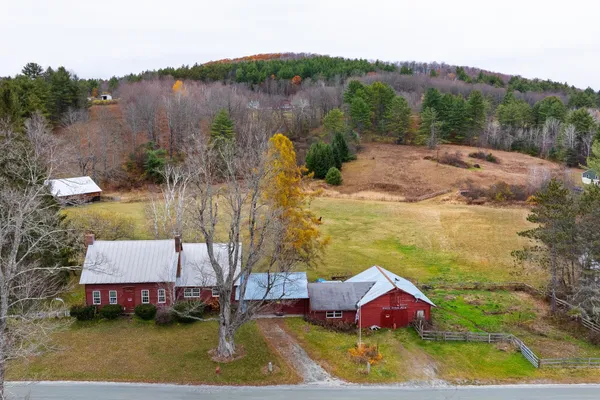 $565,000 | 298 Jenneville Road, Hartland, VT 05089