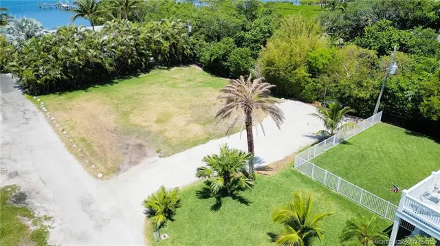 $695,000 | 5157 Northeast Shore Village Terrace, Stuart, FL 34996