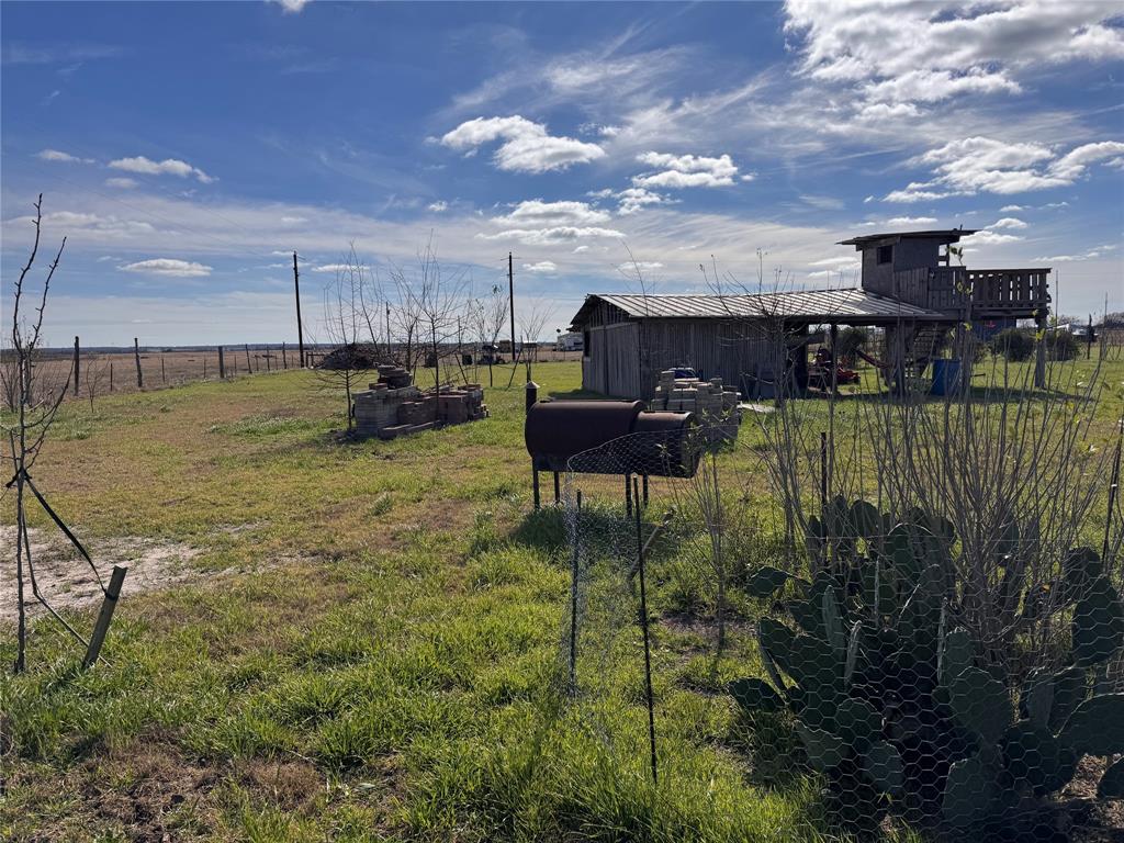 129 County Road 129 Marlin, TX 76661 - Photo 10 of 27 a swimming pool with outdoor seating and yard