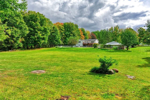 $425,000 | 17155 Ladue Road, Clarendon, NY 14470