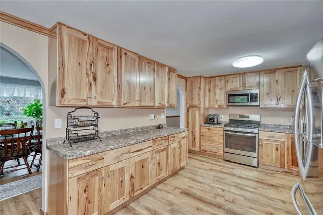 $425,000 | 17155 Ladue Road, Clarendon, NY 14470