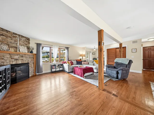 $365,000 | 619 Joanne Lane, DeKalb, IL 60115