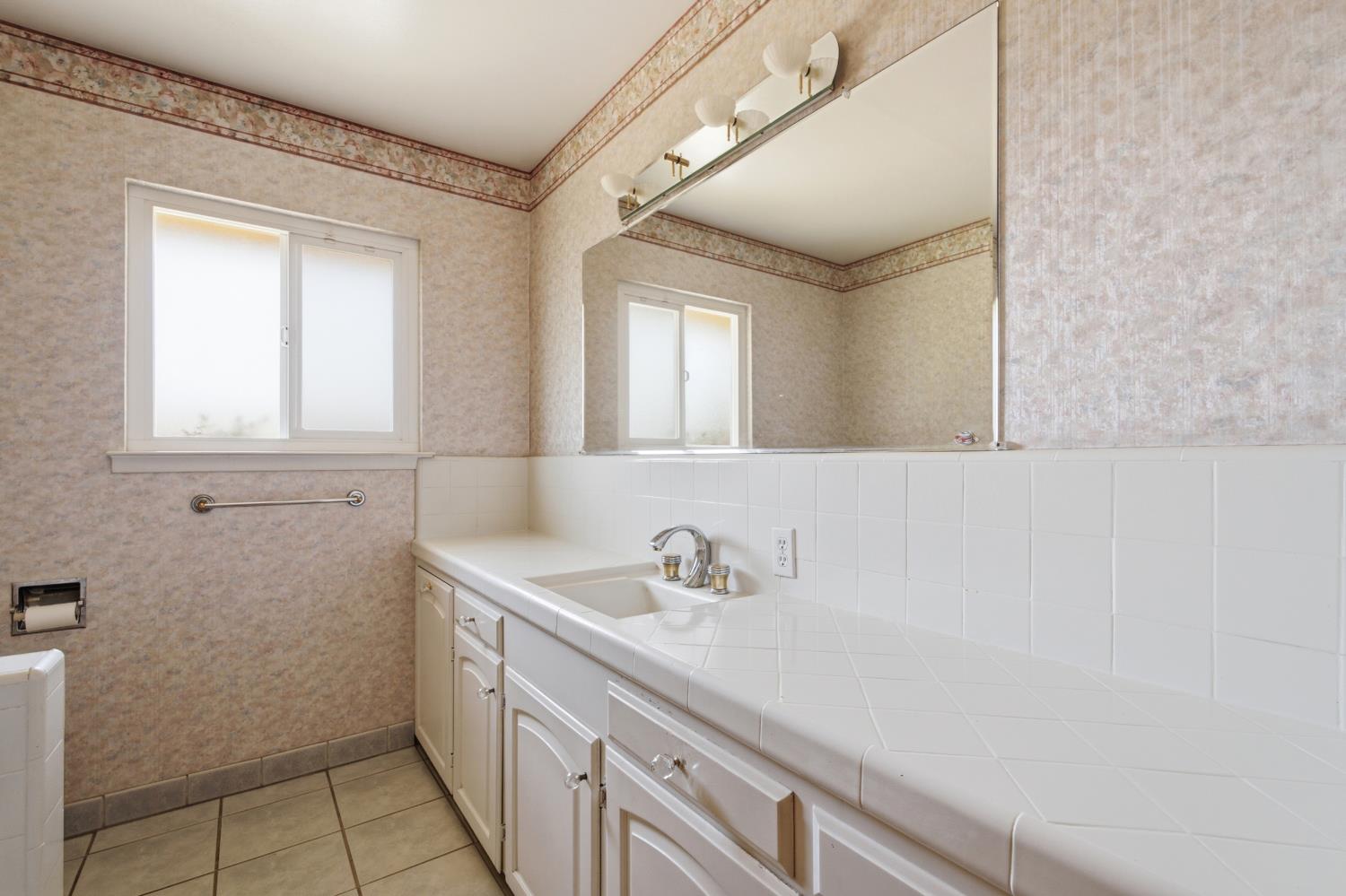 4328 East Rialto Avenue Fresno, CA 93726 - Photo 25 of 43
